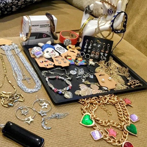 70 PIECES SELLERS BUNDLE All Wearable/Sellable 3.3 pounds - Picture 4 of 16